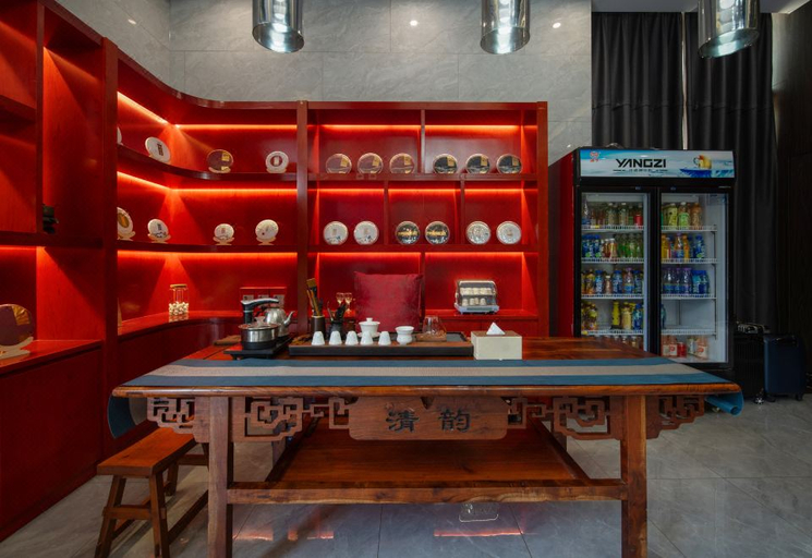 Food & Drinks 5, Man · Hotel（Kunming Railway Station Tangzixiang Subway station store）, Kunming