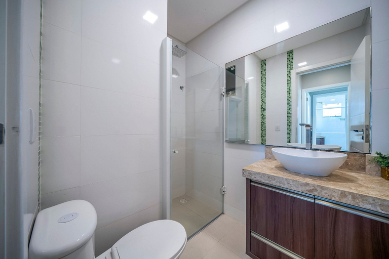 Bathroom 4, Aluguel Apartamento 2 Quartos e 1 Suíte 656, Bombinhas