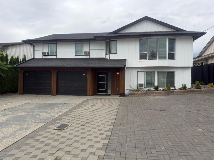Exterior 3, J & J Dream Villa Ltd, Fraser Valley