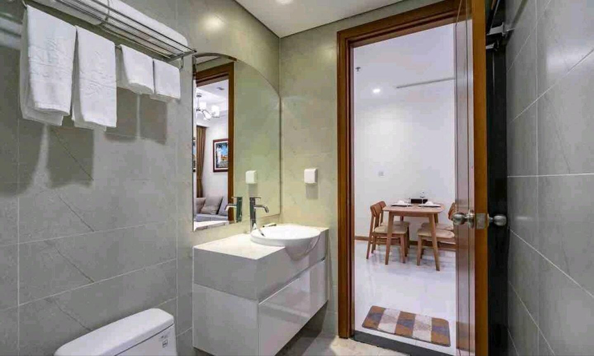 Bathroom 3, Cherry Homeapart 1- Vinhomes Central Park, Ho Chi Minh City