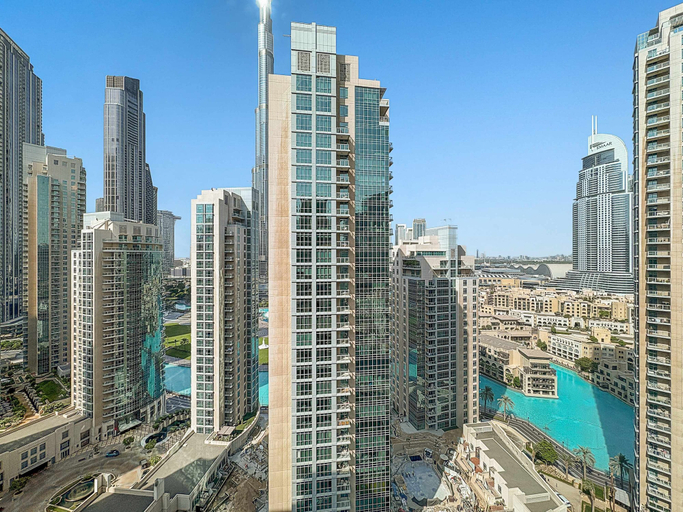 Room 5, Silkhaus Burj Khalifa View Renovated 2bdr, Dubai