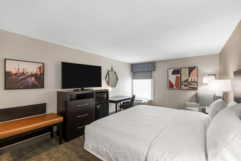 Bedroom 3, Hampton Inn Milledgeville, Baldwin