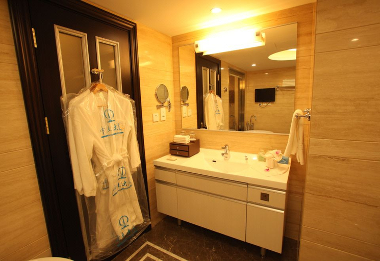 Bathroom 4, CCECC Plaza, Beijing