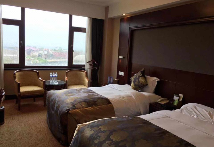 Bedroom 3, Yantai Golden Gulf Hotel, Yantai