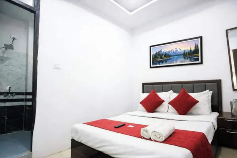 Room 2, FabHotel Premium Villa Lajpat Nagar, Delhi
