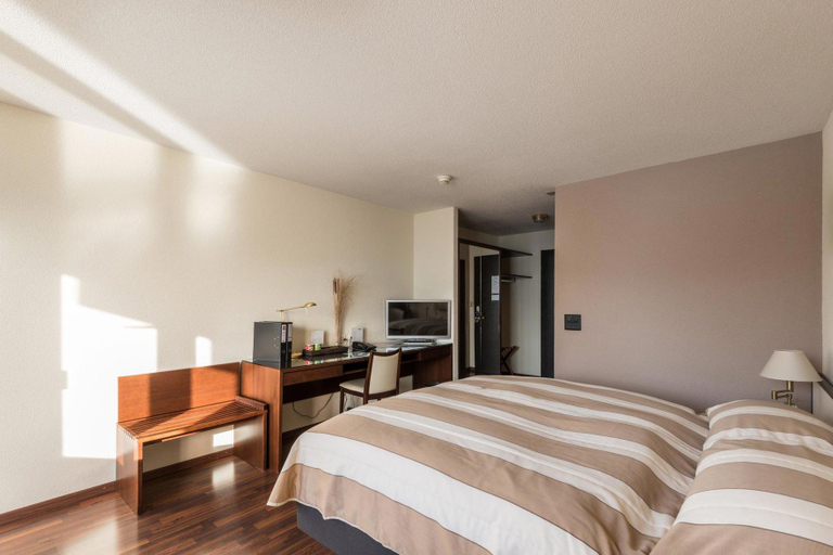 Bedroom 2, Seehotel Sternen, Luzern