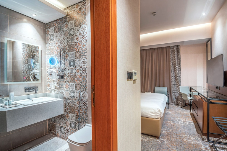 Bathroom 5, Grand Plaza Hotel - KAFD Riyadh, Riyadh