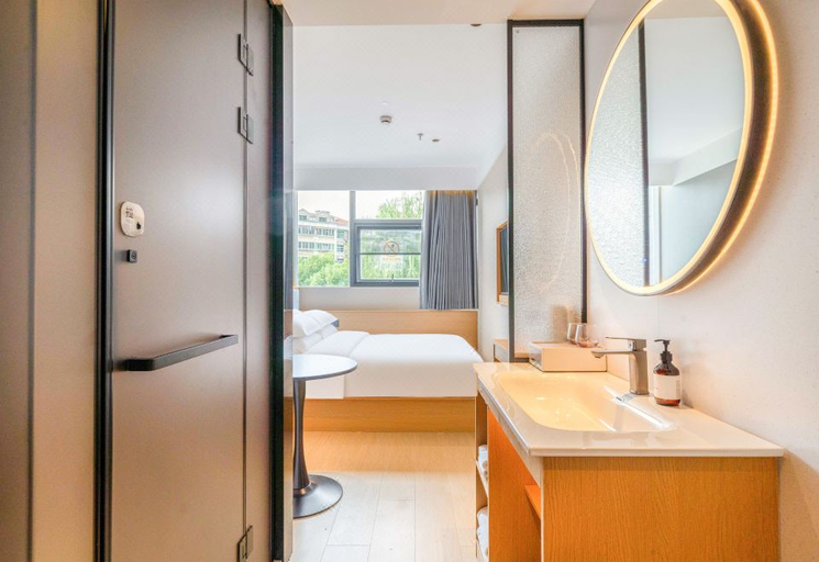 Bathroom 3, Pod Inn (Nanjing Shuanglong Avenue Metro Station), Nanjing