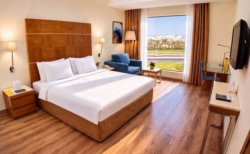 Bedroom 4, Golden Tulip Muscat, Bausher
