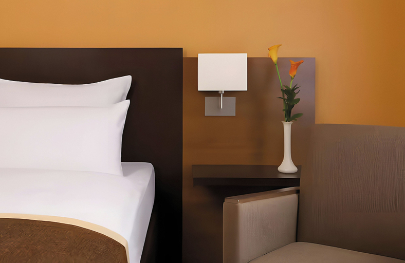 Bedroom 3, Leonardo Royal Hotel Dortmund, Dortmund