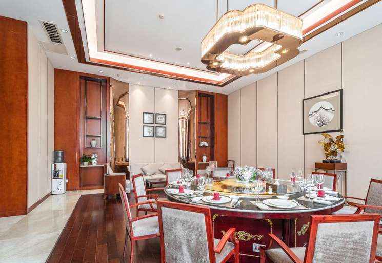 Food & Drinks 5, River & Holiday Rezen Hotel Daozhen, Zunyi