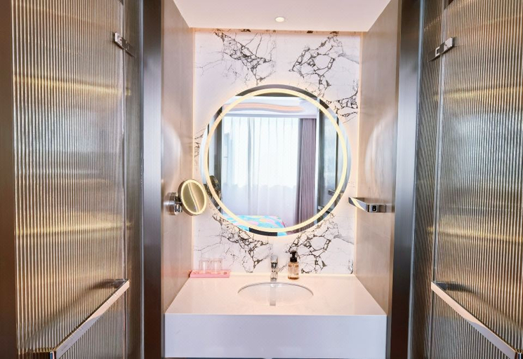 Bathroom 5, Weihai Center Hotel, Weihai