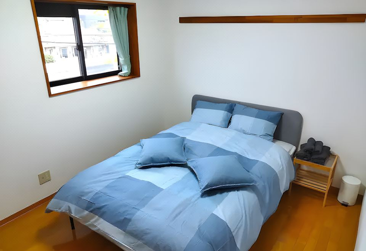 Bedroom 2, Bleu Celeste Kazuyama, Numazu