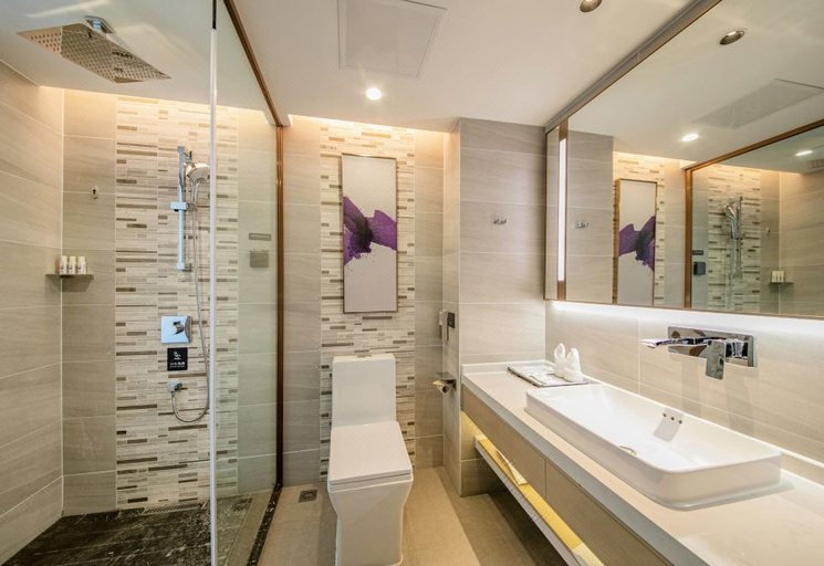 Bathroom 3, Lavande Hotel (Wuhan Optics Valley Future Technology City), Wuhan