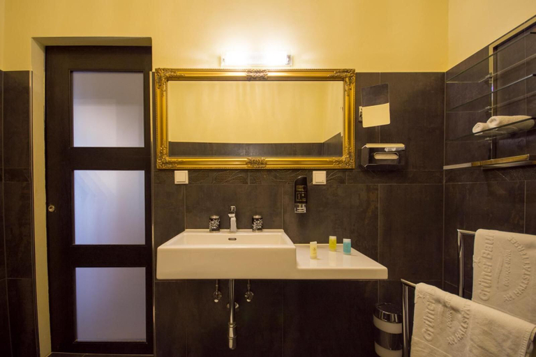 Bathroom 4, Seehotel Grüner Baum, Gmunden