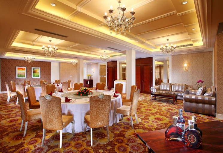 Food & Drinks 4, Courtyard by Marriott Shanghai Fengxian, Shanghai