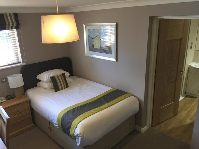 Room 4, The Breckland Lodge Attleborough, Norfolk