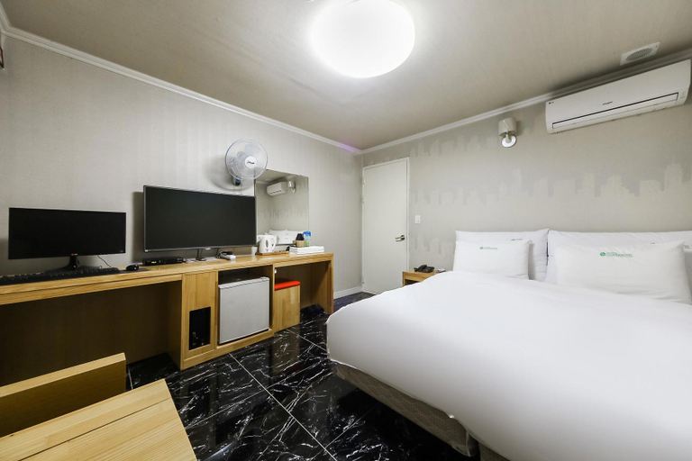 Bedroom 2, Busan Goejeong Clover, Saha