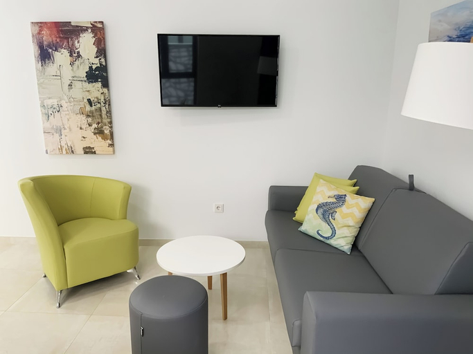 Living area:1000px 5, Feelathome Rivero Apartments, Sevilla