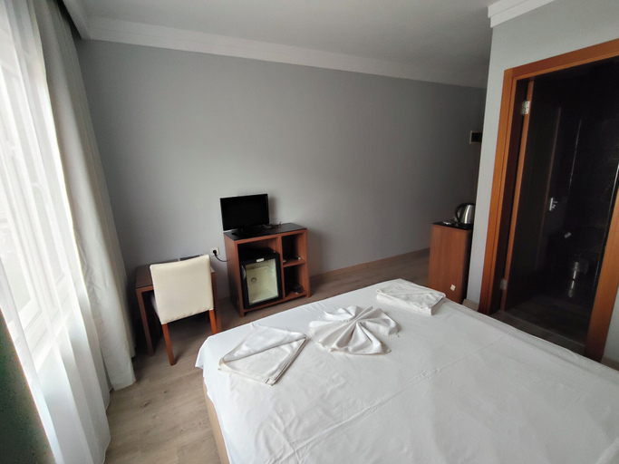 Bedroom 3, Dragos Island Hotel, Kartal