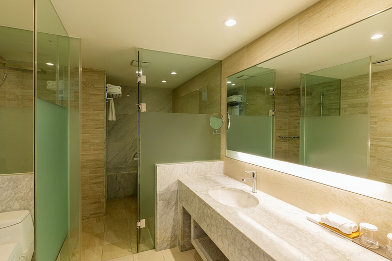 Bathroom 5, Sono Calm Goyang, Goyang