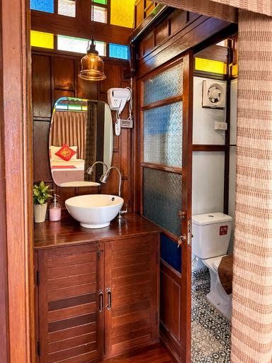 Bathroom 4, Pludhaya Resort & Spa, Phra Nakhon Si Ayutthaya