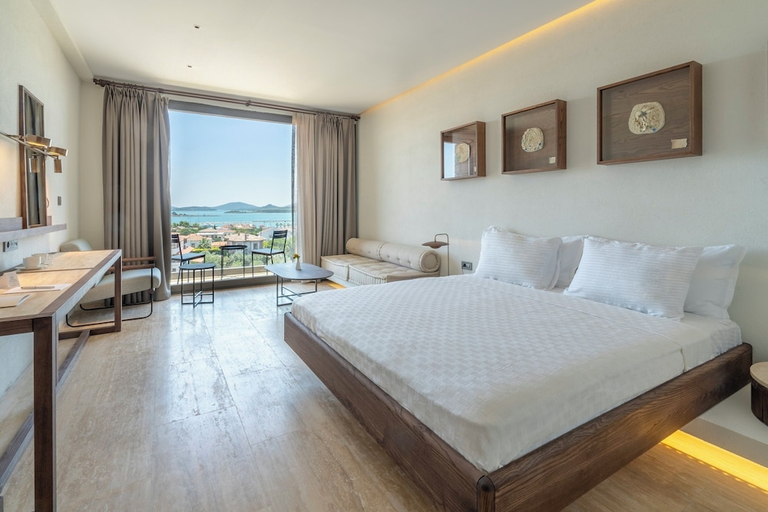 Bedroom 2, Joon Cunda, Ayvalık