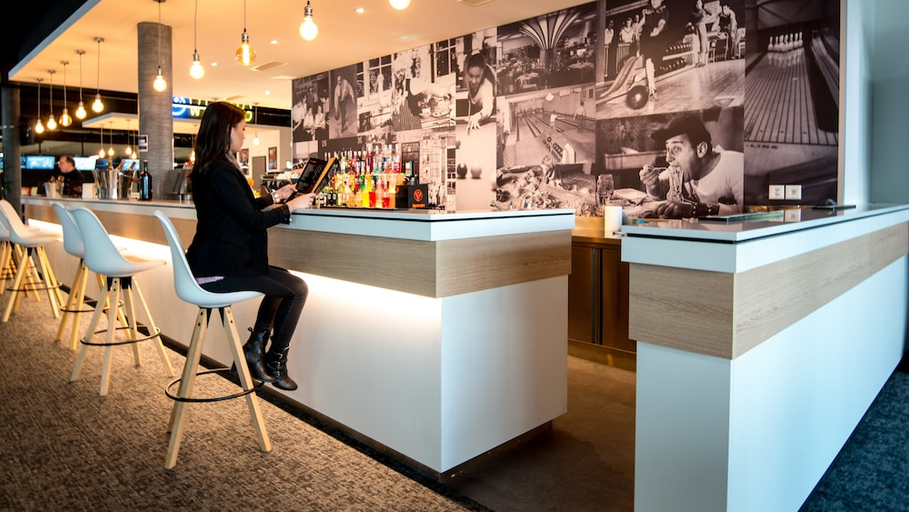 Food & Drinks 5, The Bowling Hotel, Nyon