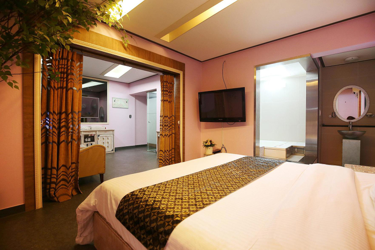 Bedroom 4, Daejeon Yongjeon XYM, Dong