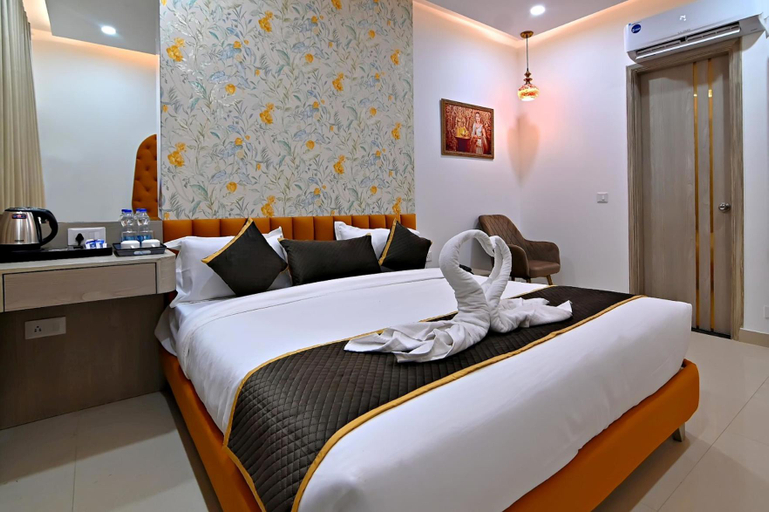 Bedroom 3, Hotel Golden Stay, Amritsar