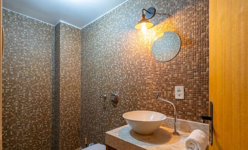 Bathroom, Modern Apartments 900 m From Beira-mar Norte - EOX, Florianopolis