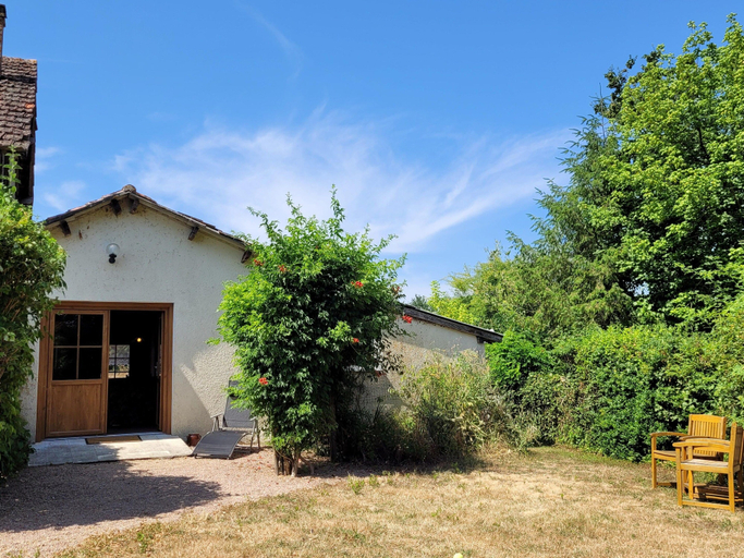 Garden 5, Gite With Garden and Shared Pool, Dordogne