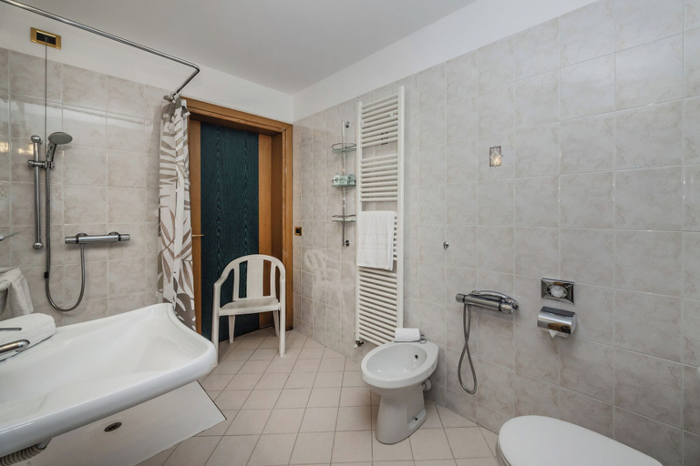 Bathroom 4, Hotel Sant Anton, Sondrio