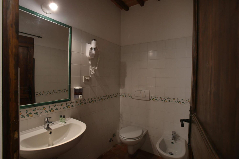Bathroom 5, L'Aia Country Holidays, Siena