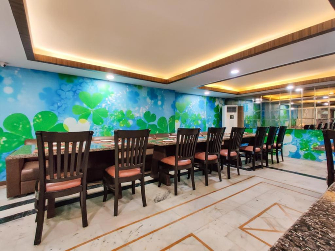 Food & Drinks 4, WestCottas Hotel, Jalandhar