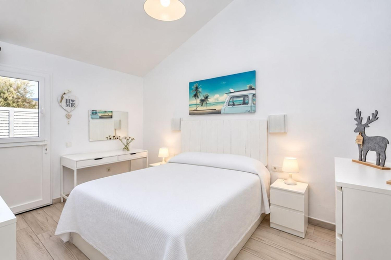 Bedroom 2, Bungalow playa Aguila terraza piscina by Lightbooking, Las Palmas
