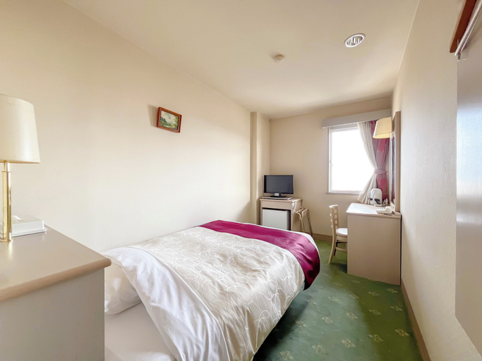 Bedroom 2, Hachinohe Plaza Hotel, Hachinohe