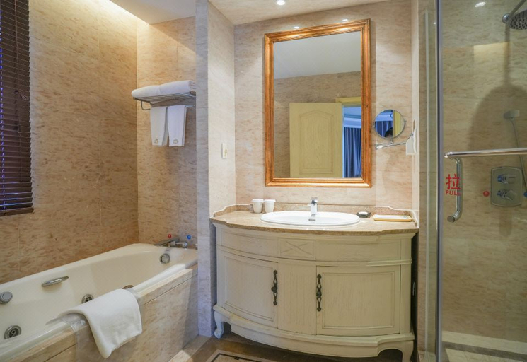 Bathroom 4, Xing Lin Wan Hotel, Xiamen
