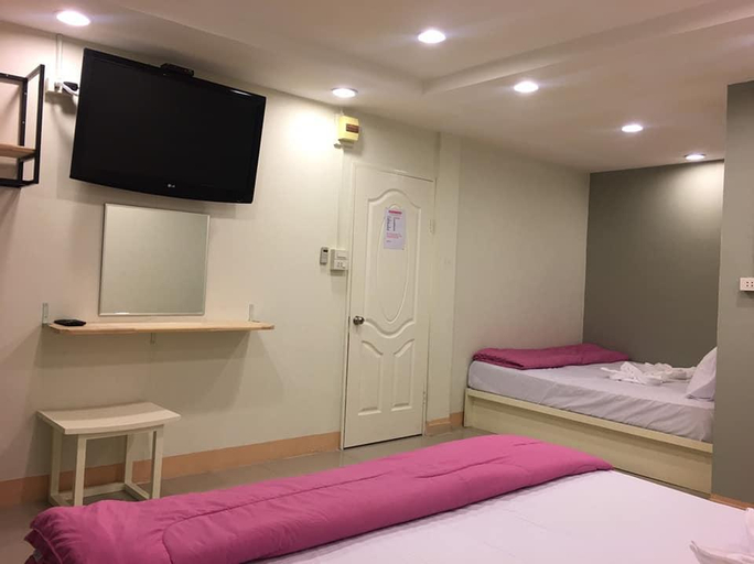 Bedroom 3, Miracle Gallery Hotel , Ratchathewi