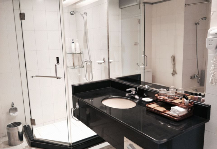 Bathroom 3, Shazhou Hotel, Suzhou