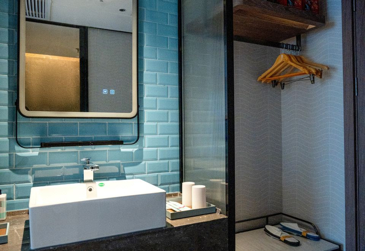 Bathroom 3, Echarm Hotel Xiaogan East Station Wuyue Plaza, Xiaogan