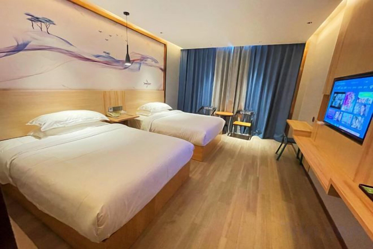 Bedroom 3, Shuiyue Qinghua Hotel, Yangzhou