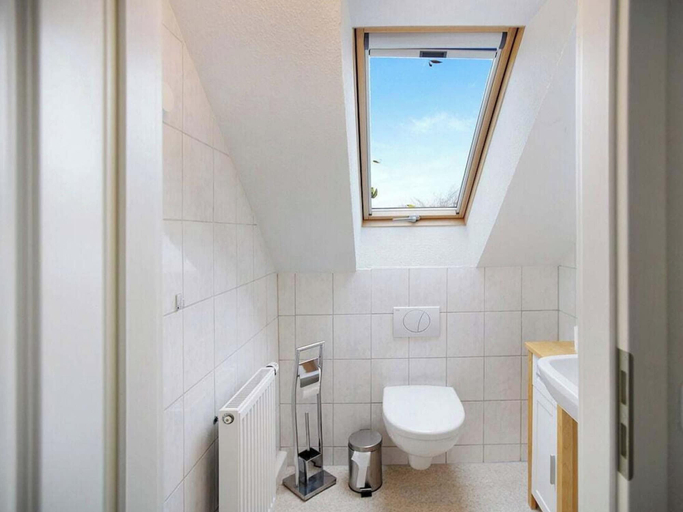 Bathroom 3, Nordbusch - Nesse, Aurich