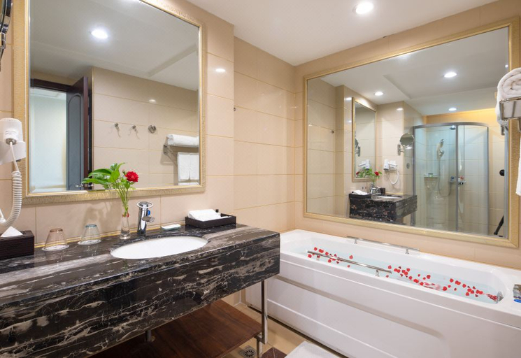 Bathroom 3, Anqing Country Garden Phoenix Hotel, Anqing