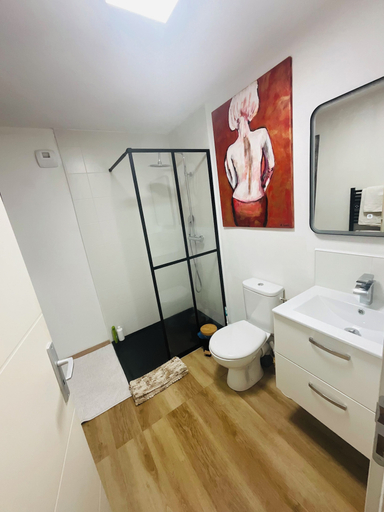 Bathroom 5, Labyrinthe, Ariège