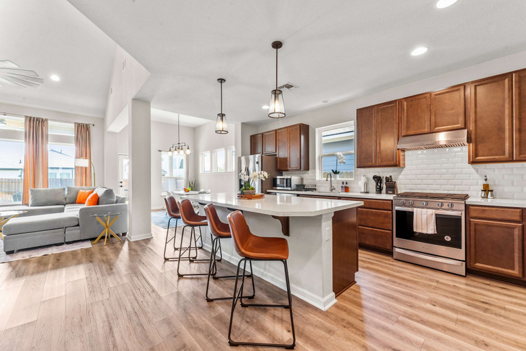 Others 5, Close to Cota Downtown Cozy Luxe 4BR, Travis
