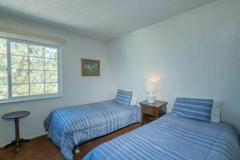 Bedroom 2, Glenview Getaway, San Bernardino