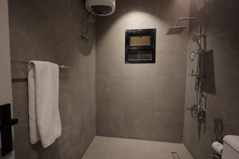 Bathroom 2, Al Mutaab Suites Al Yasmin, Riyadh