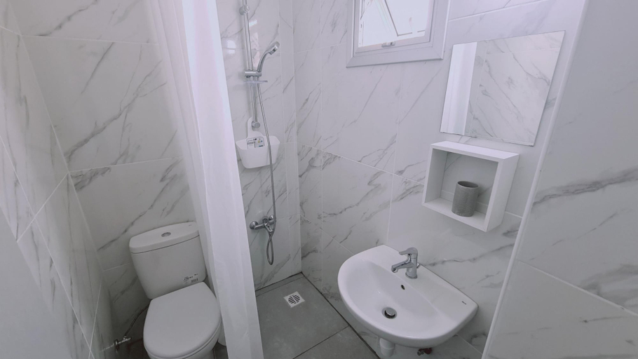 Room 2, 100 AN - Napa Living 18