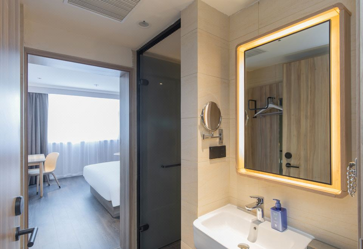 Bathroom 3, Hanting Hotel Tangshan Road South District Government, Tangshan